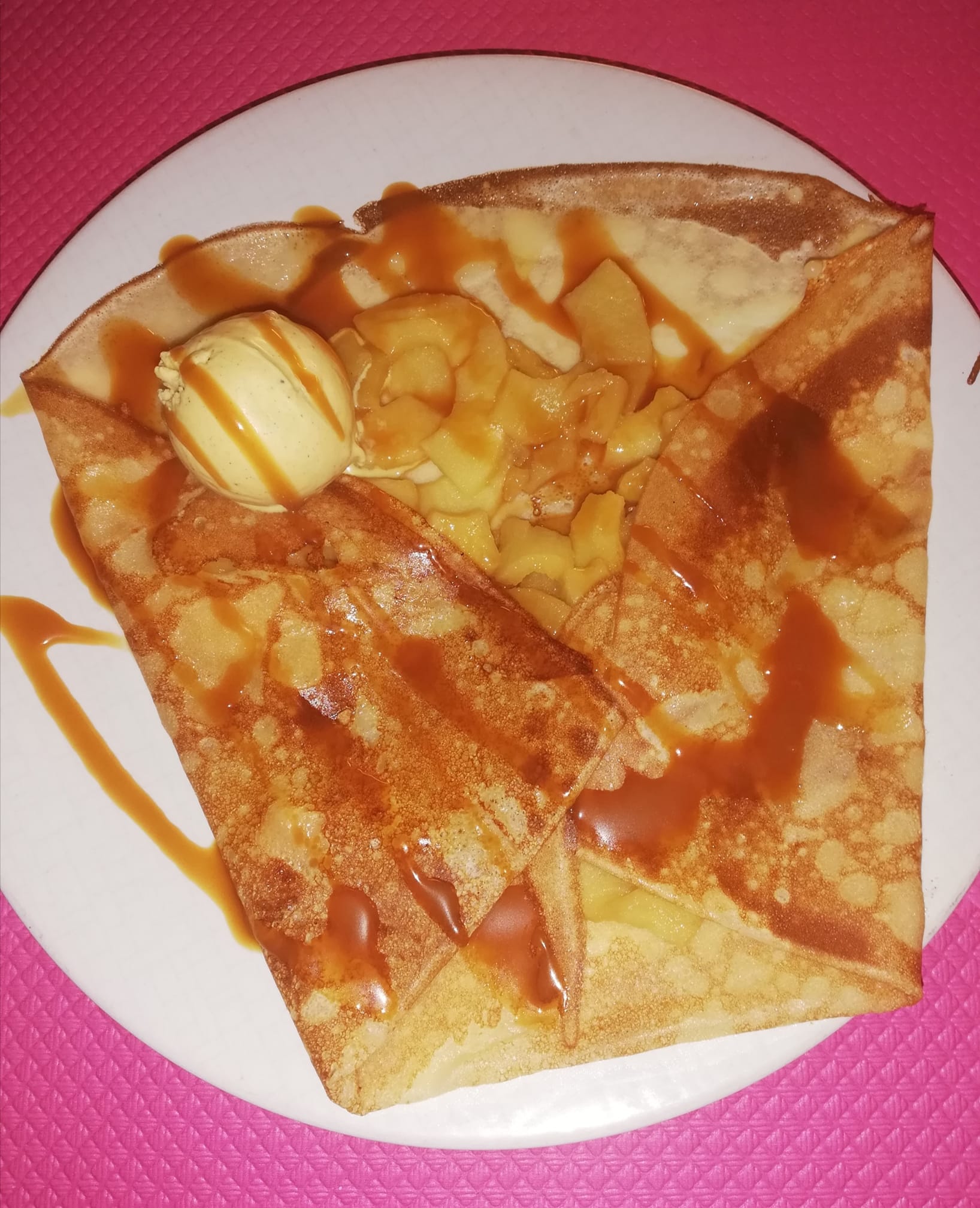 Découvrez les photos de votre crêperie, des plats au restaurant, à